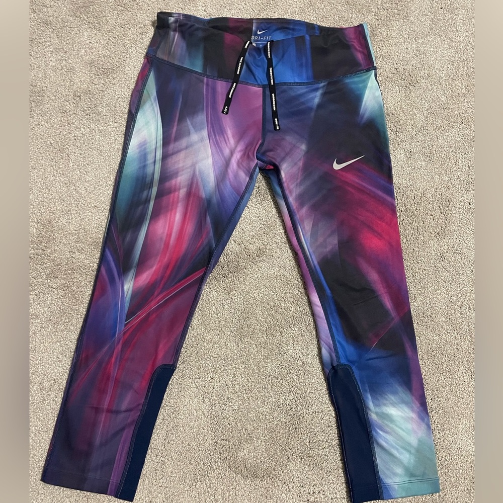 Nike dri-fit 3/4 leggings